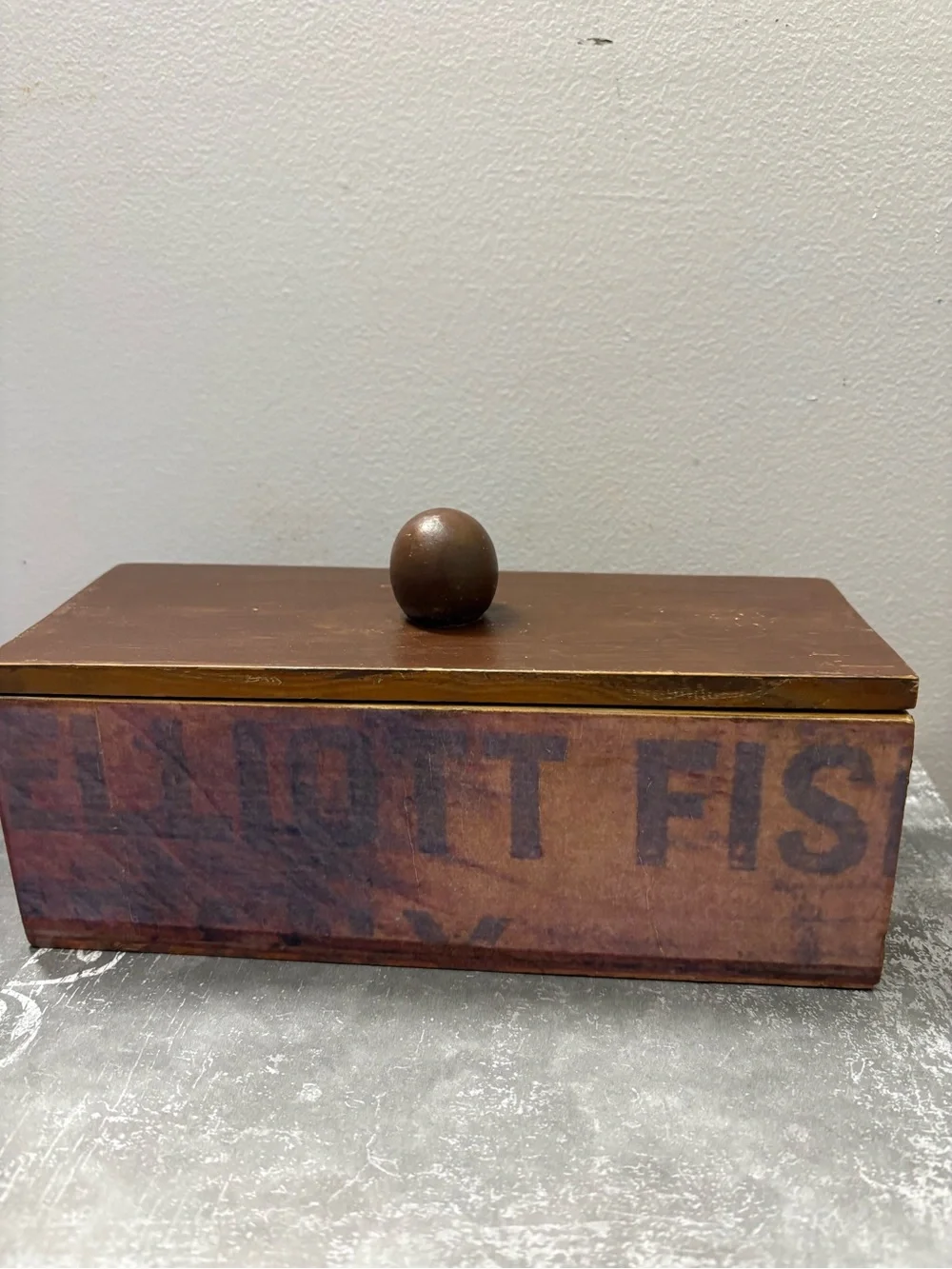 N/A rectangular wooden